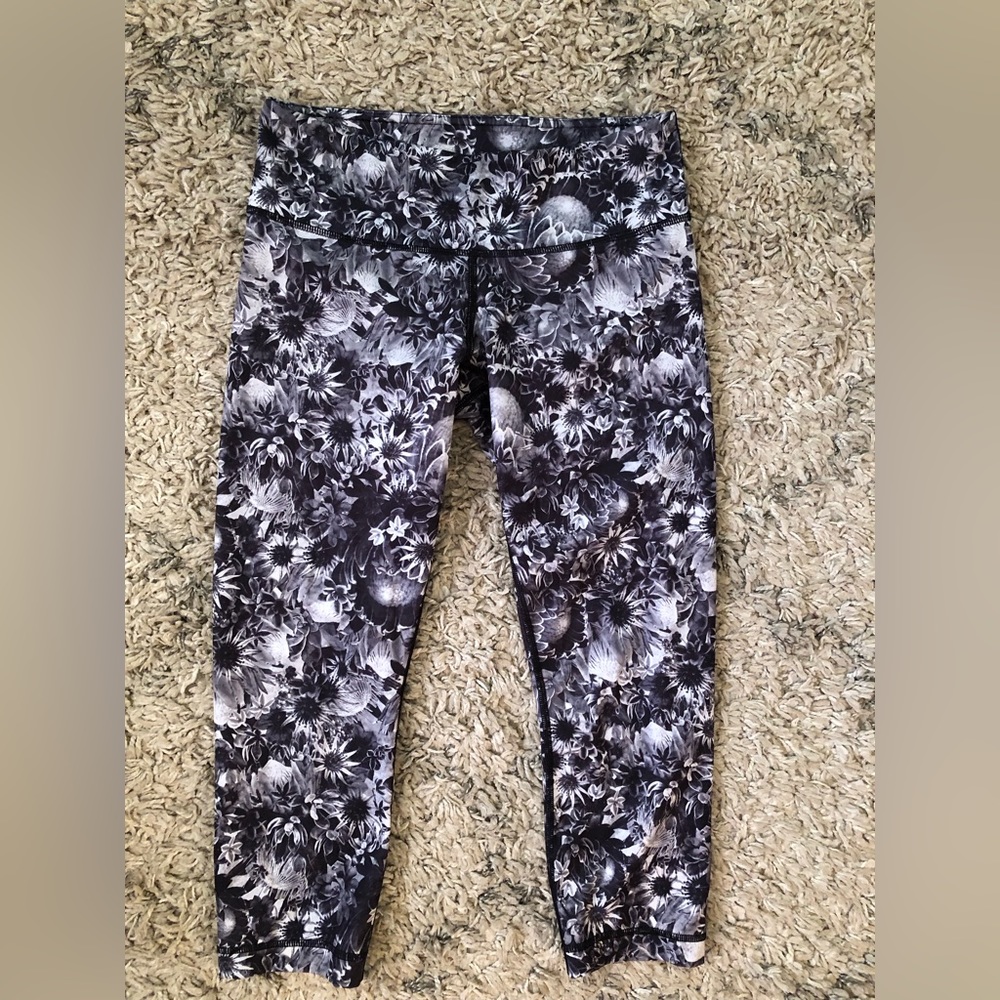 Lululemon Small Floral Capri